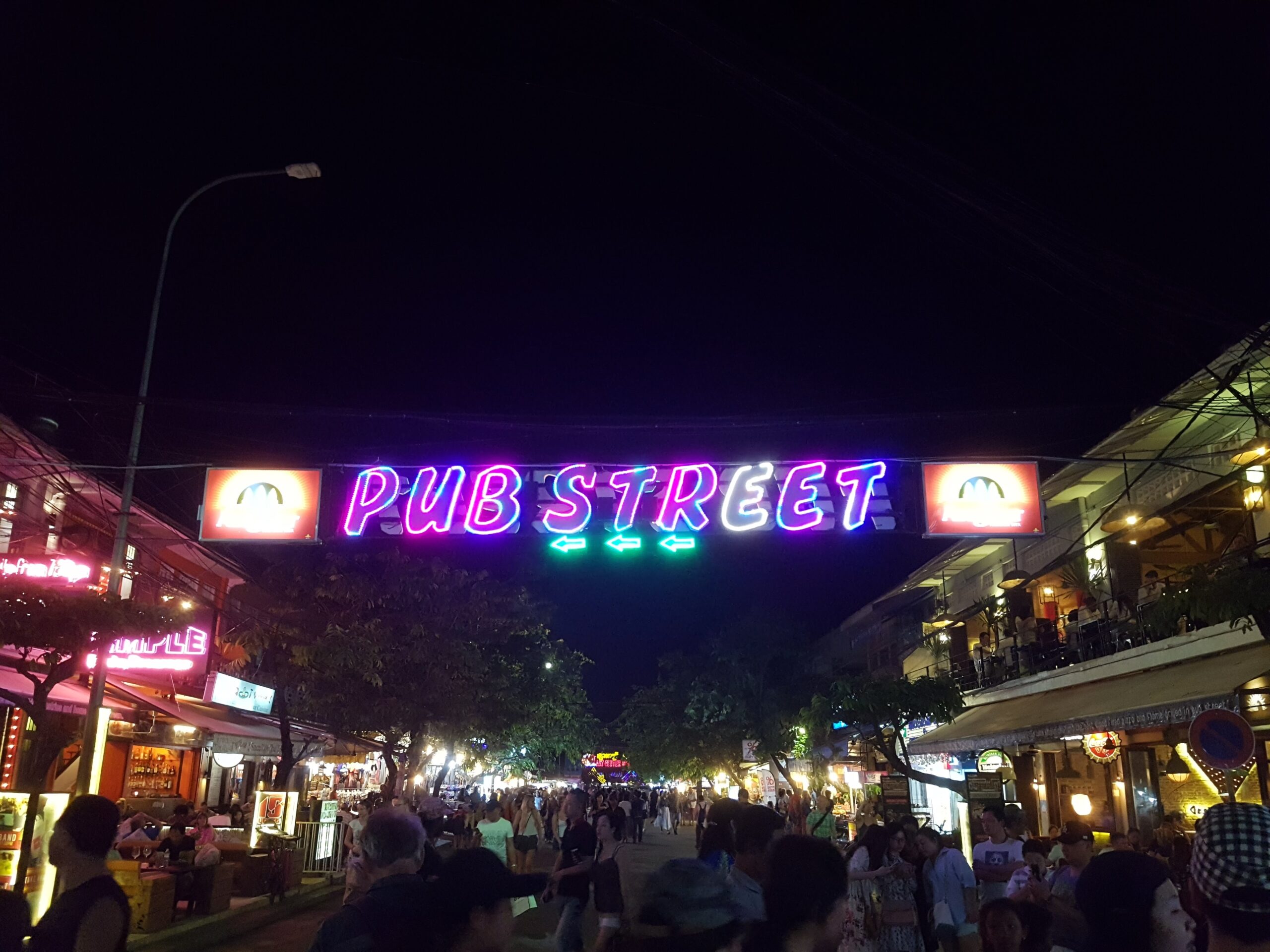 Pub Street in Siem Reap am Abend