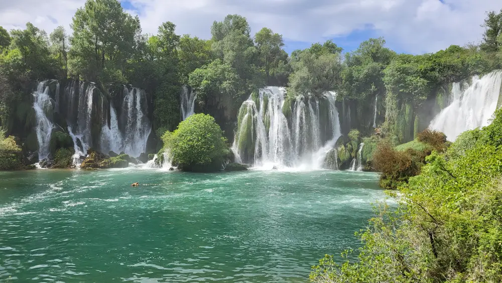 Die Kravice-Wasserfälle in Bosnien-Herzegowina