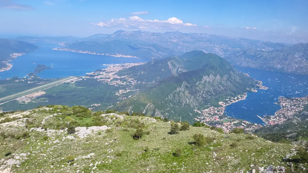 Ausblick von der Bergstation Kuk auf die Bucht von Kotor